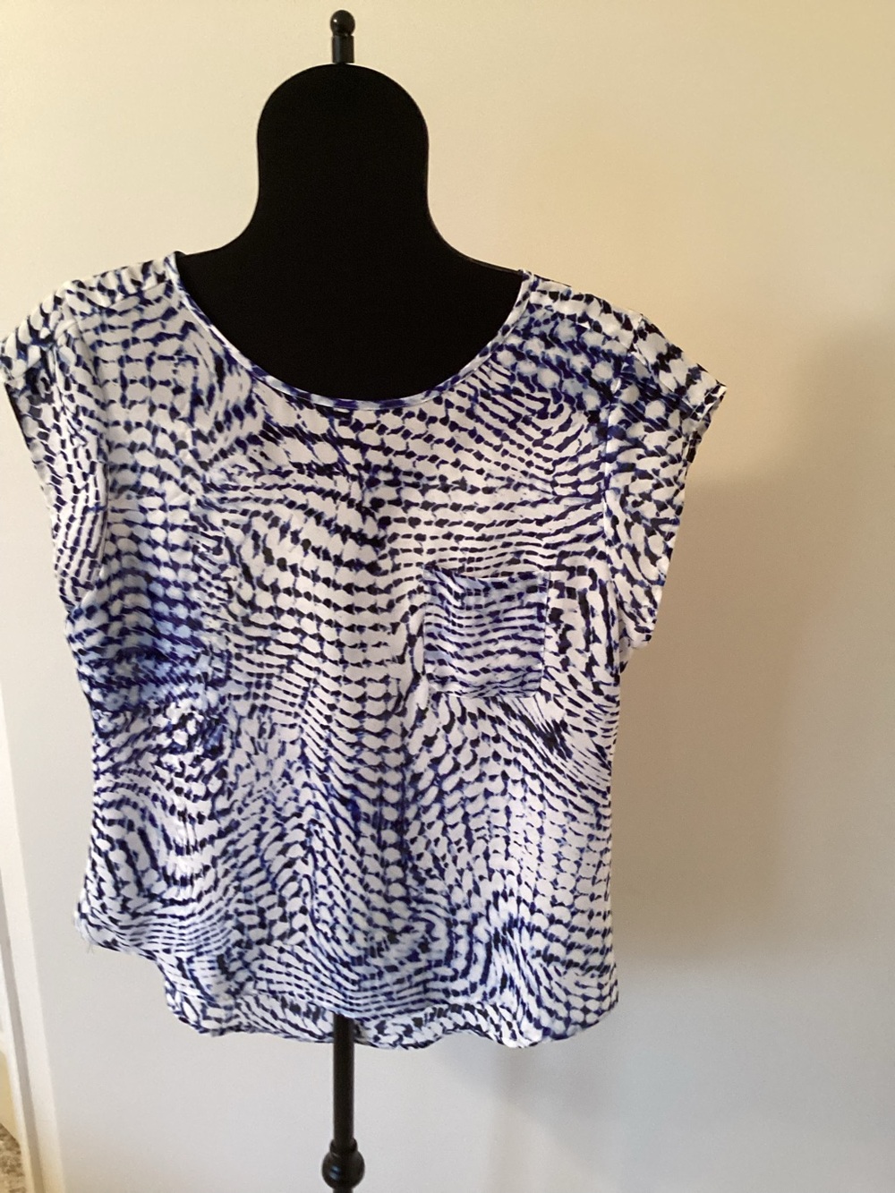 Violet & Claire White and Blue Tie-Dye‎ Short Sleeve Blouse
